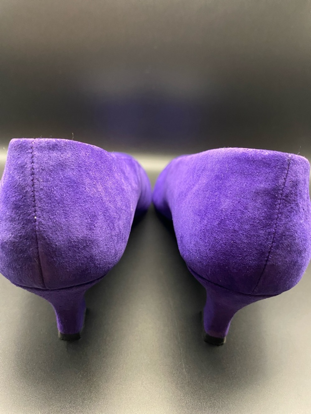 Vintage Predictions Purple Suede and Purple Embroidery Pumps - Picture 5 of 10